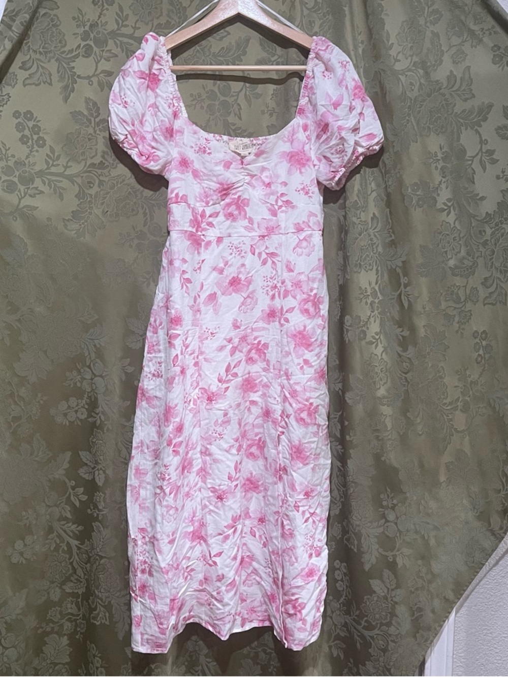 Sweet Wanderer Women’s/Junior Pink Floral Sundress Size Small
